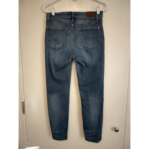 Judy Blue Relaxed Fit Jeans pockets stretch logo distressed ankle Size 7/28 - Picture 2 of 8